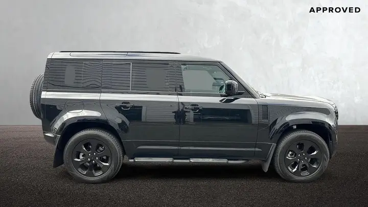 Land Rover Defender 110 2026 photo 5