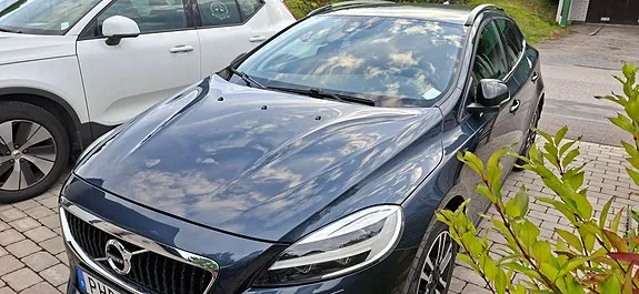 Volvo V40 Cross Country 2017 photo 2