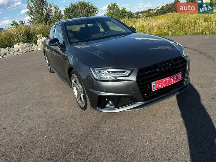 Audi A4 2018 photo 4