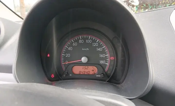 Nissan Pixo