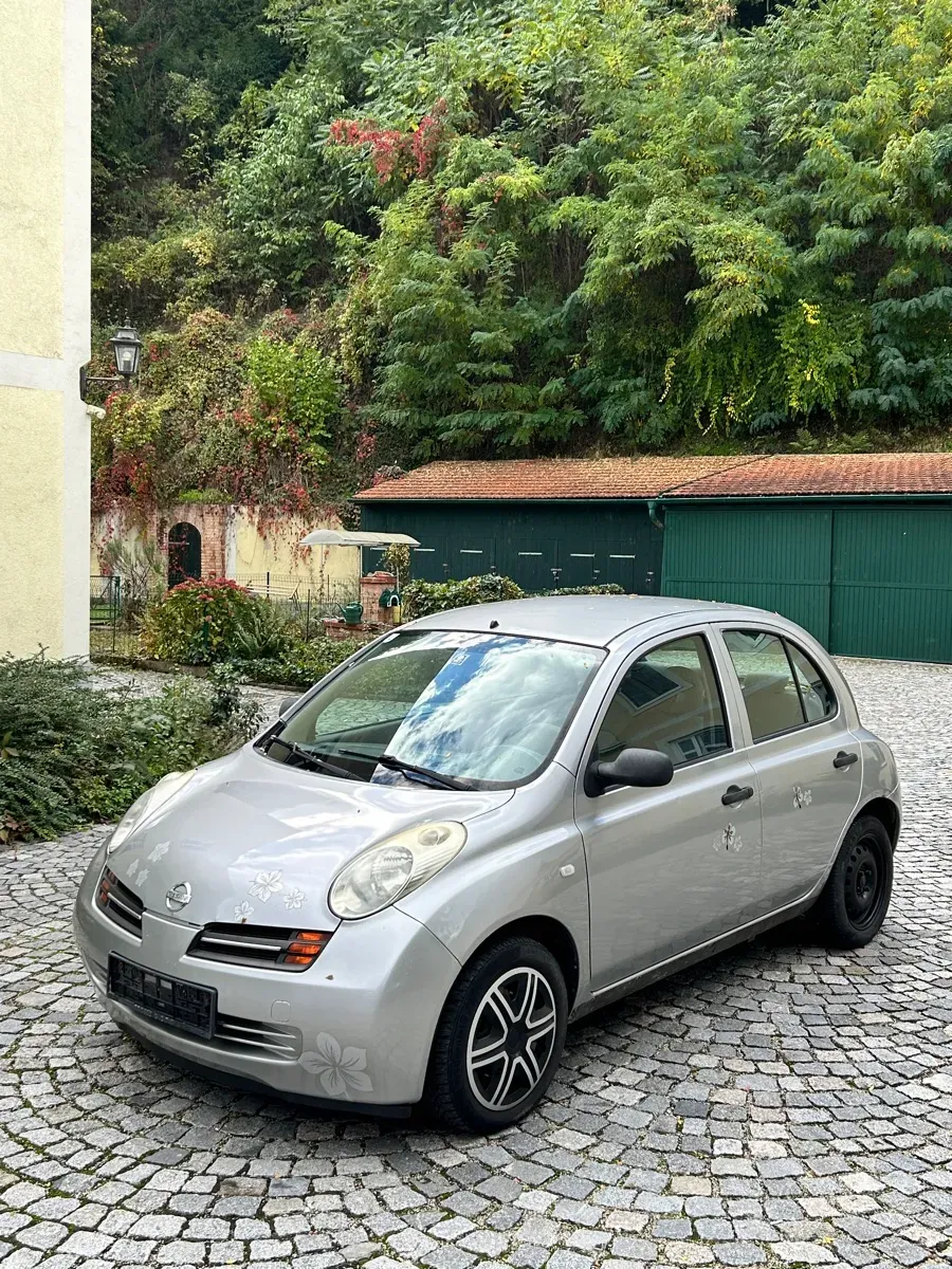 Nissan Micra 2004 photo 2