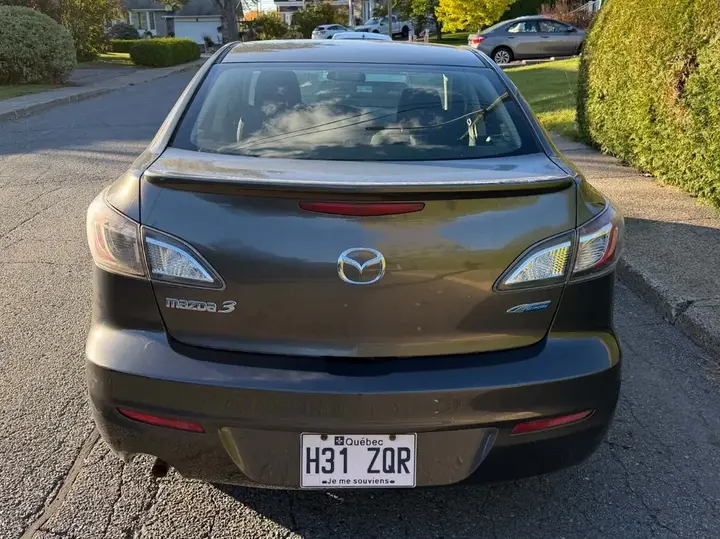 Mazda 3 2012 photo 2