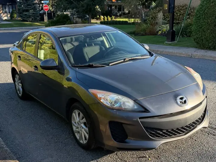 Mazda 3 2012 photo 3