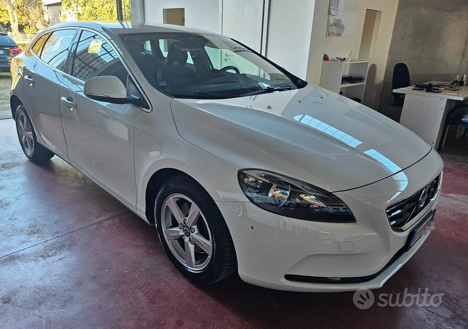 Volvo V40 2015 photo 4