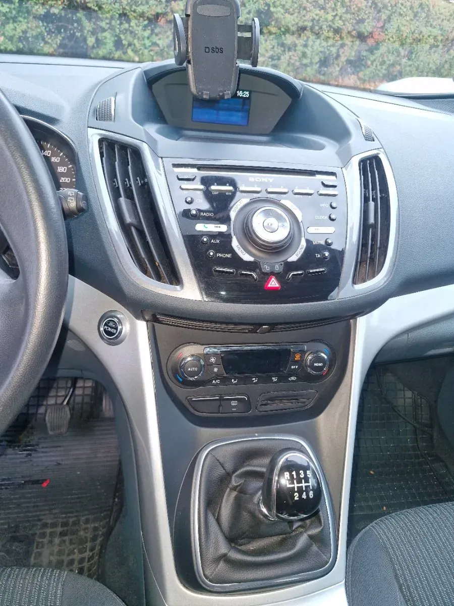 Ford C-Max 2011 photo 3