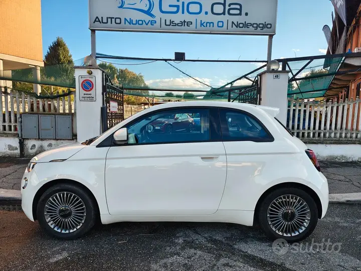 Fiat 500 500E 2023 photo 2