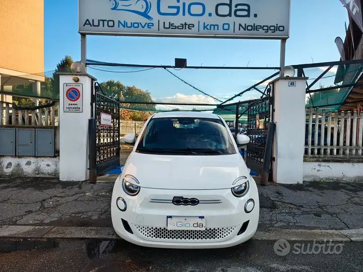 Fiat 500 500E 2023 photo 3