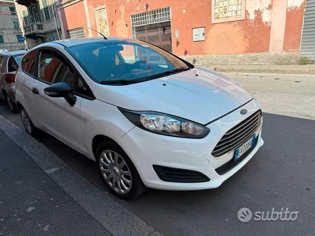 Ford Fiesta 2014 photo 2