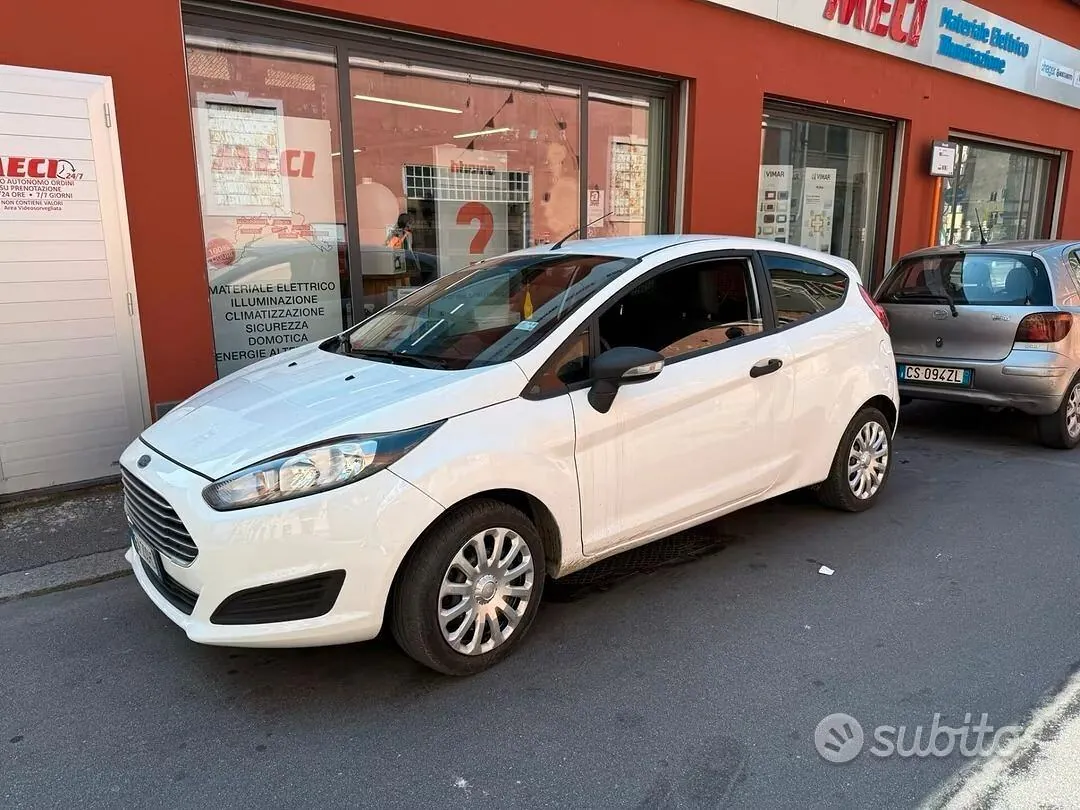 Ford Fiesta 2014 photo 3