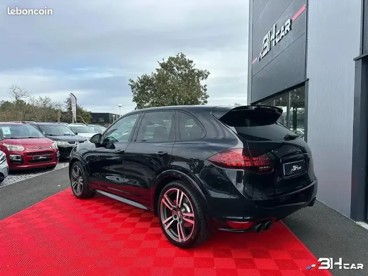 Porsche Cayenne 2012 photo 4