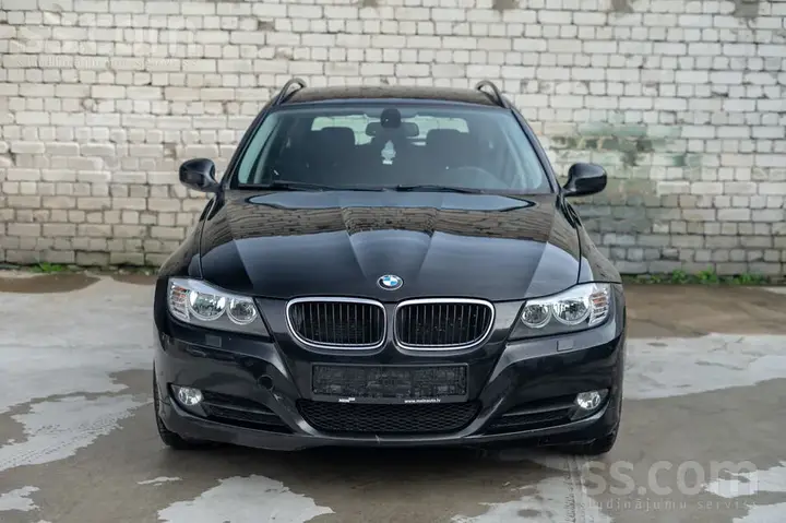 BMW 316I 2010 photo 2