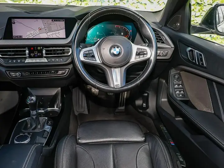 BMW 1 Series 2021 photo 5