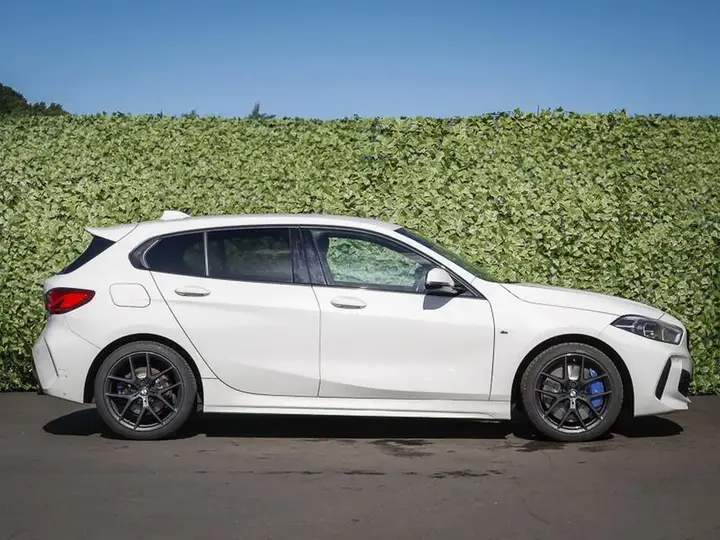 BMW 1 Series 2021 photo 3