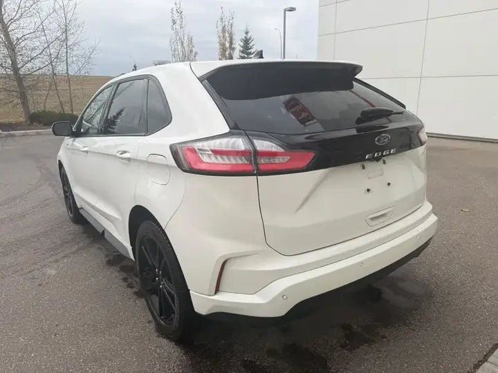 Ford Edge 2022 photo 3