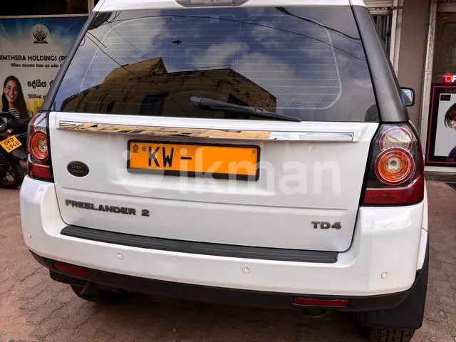 Land Rover Freelander 2013 photo 2
