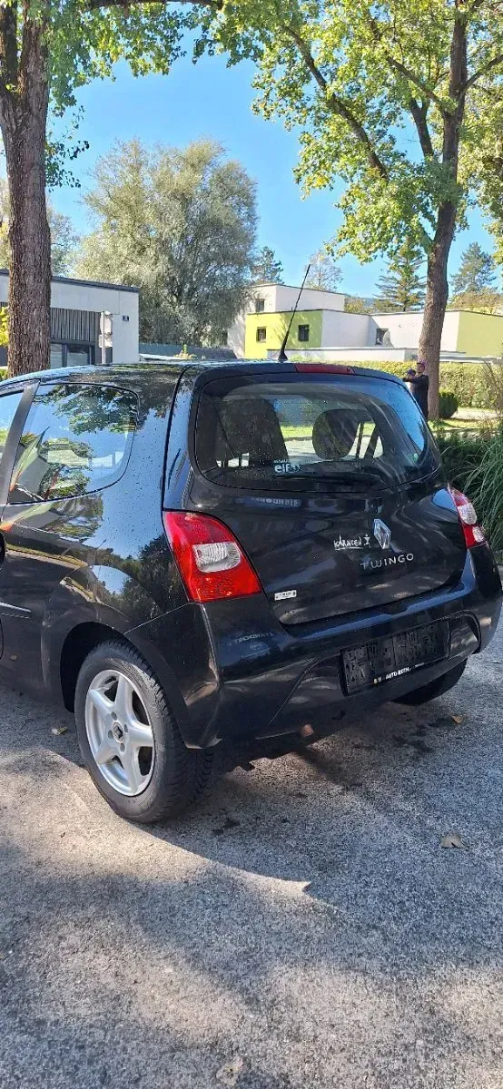 Renault Twingo 2010 photo 2