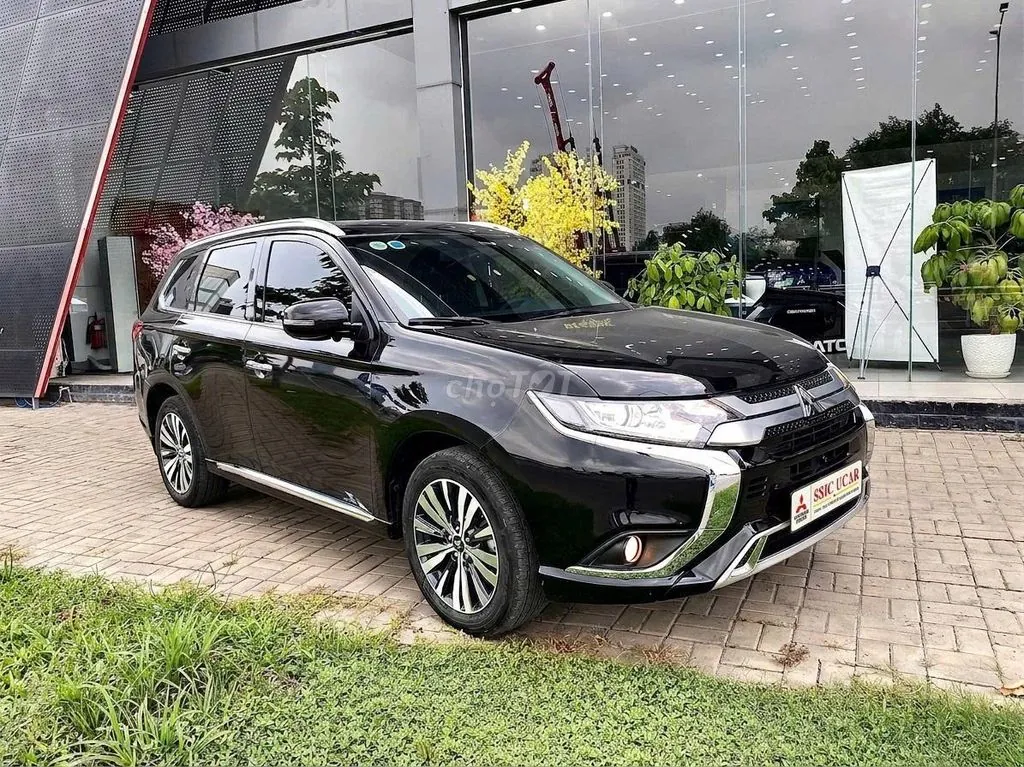 Mitsubishi Outlander 2023 photo 3