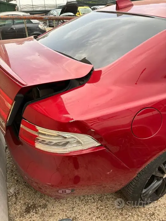 Jaguar Xe 2017 photo 2