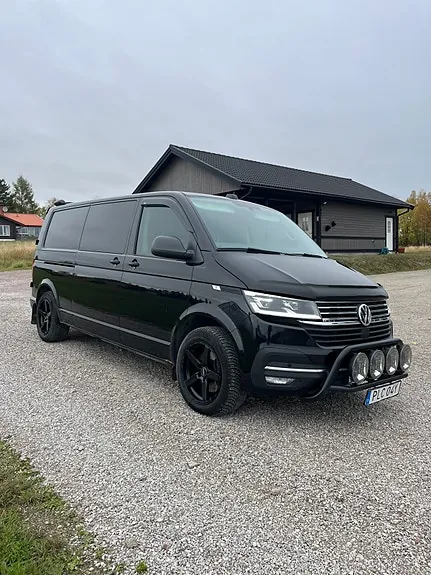 Volkswagen Transporter 2022 photo 2