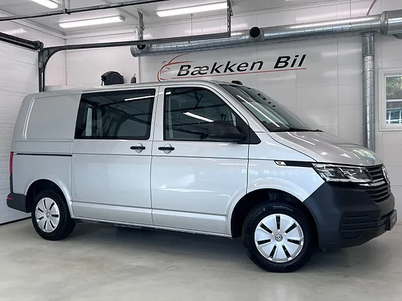 Volkswagen Transporter 2022 photo 2