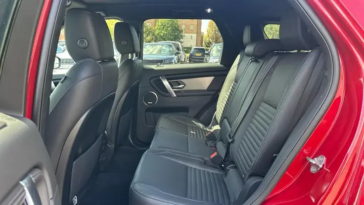 Land Rover Discovery Sport 2025 photo 4