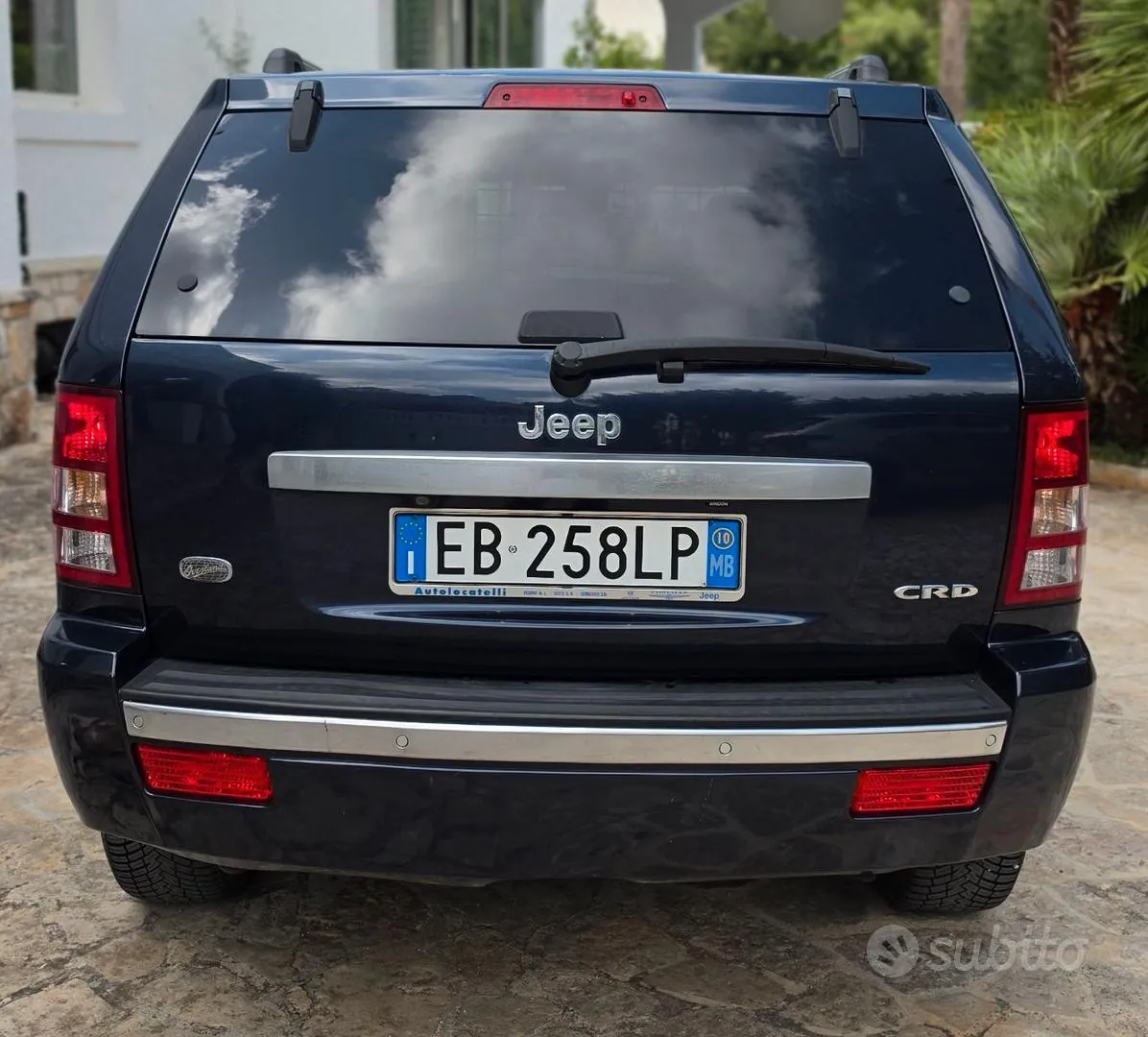Jeep Grand Cherokee 2010 photo 2