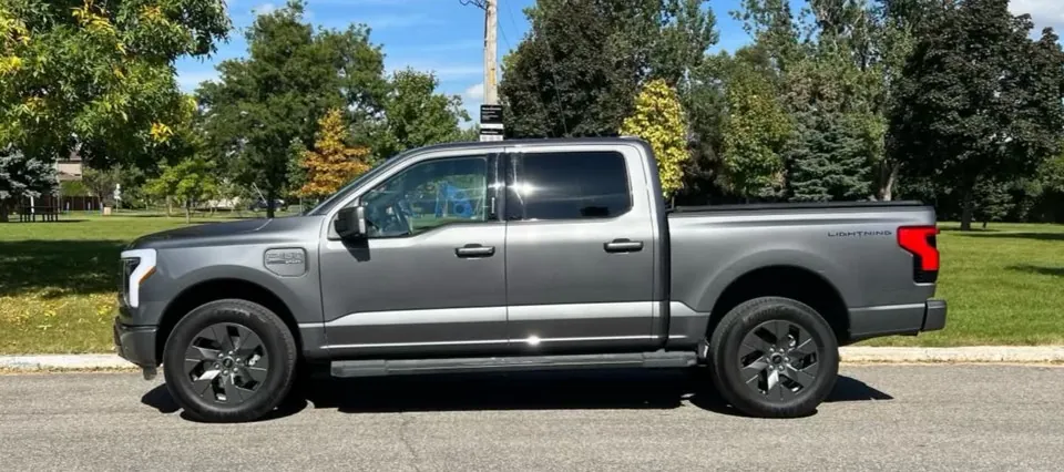 Ford F-150 Lightning 2023 photo 5