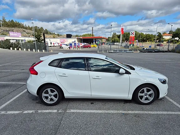 Volvo V40 2016 photo 2
