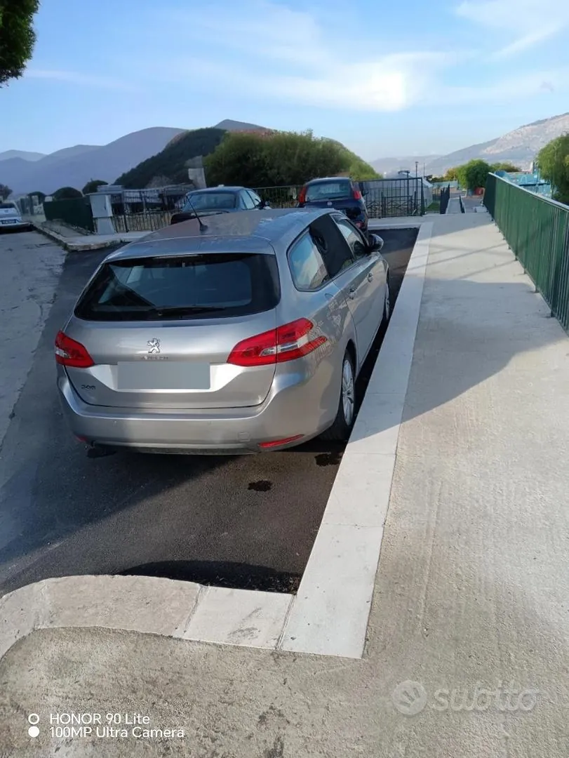 Peugeot 308 2015 photo 2