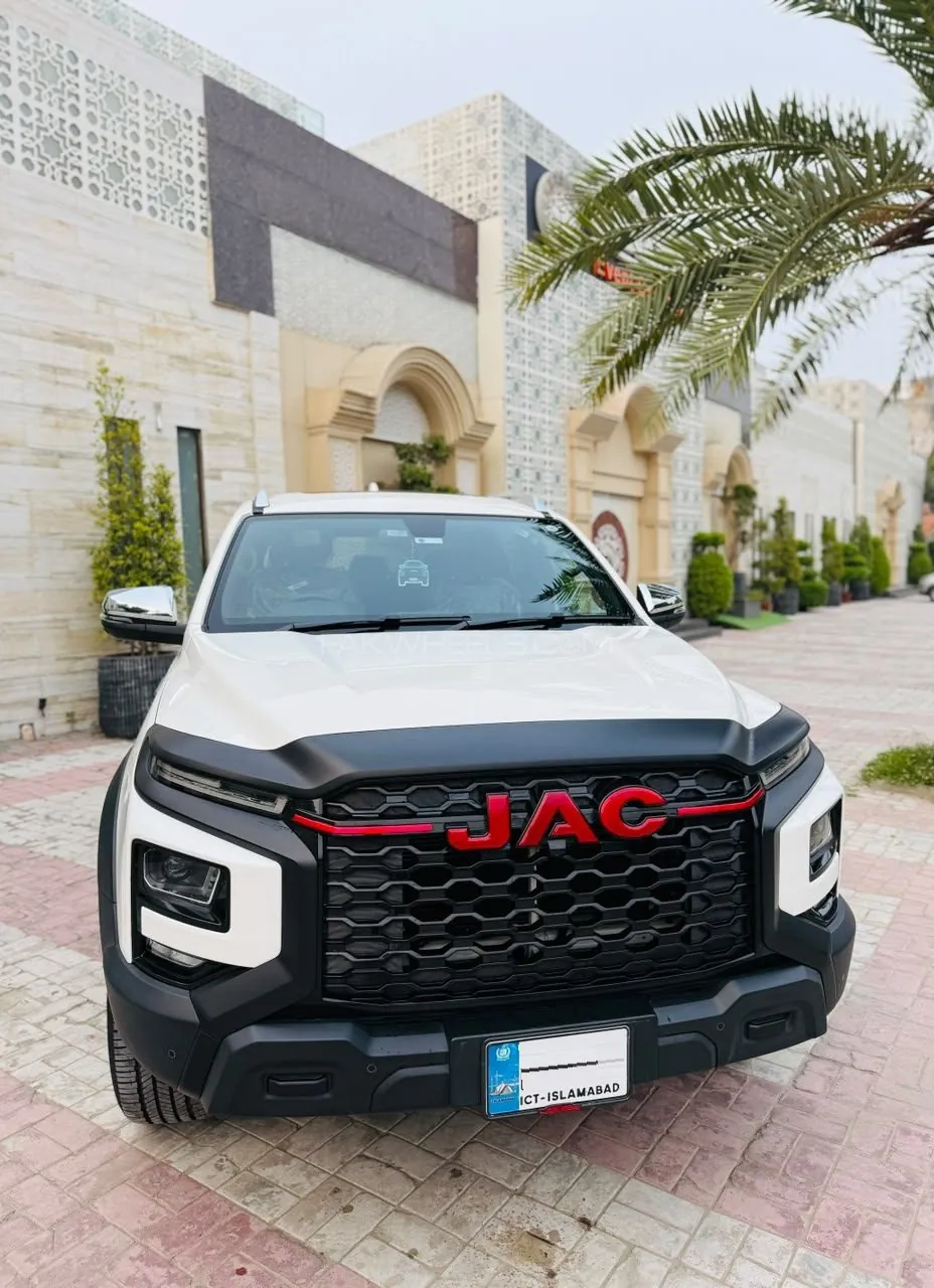 JAC T9