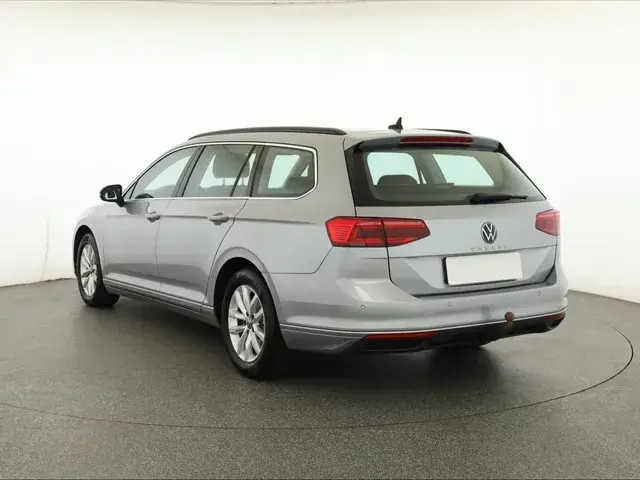 Volkswagen Passat Variant 2020 photo 3