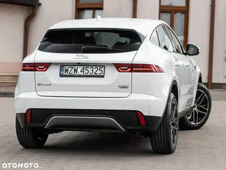 Jaguar E-Pace 2019 photo 3