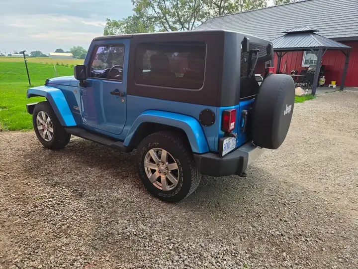 Jeep Wrangler 2010 photo 2