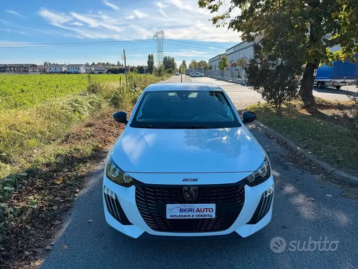 Peugeot 208 2024 photo 5