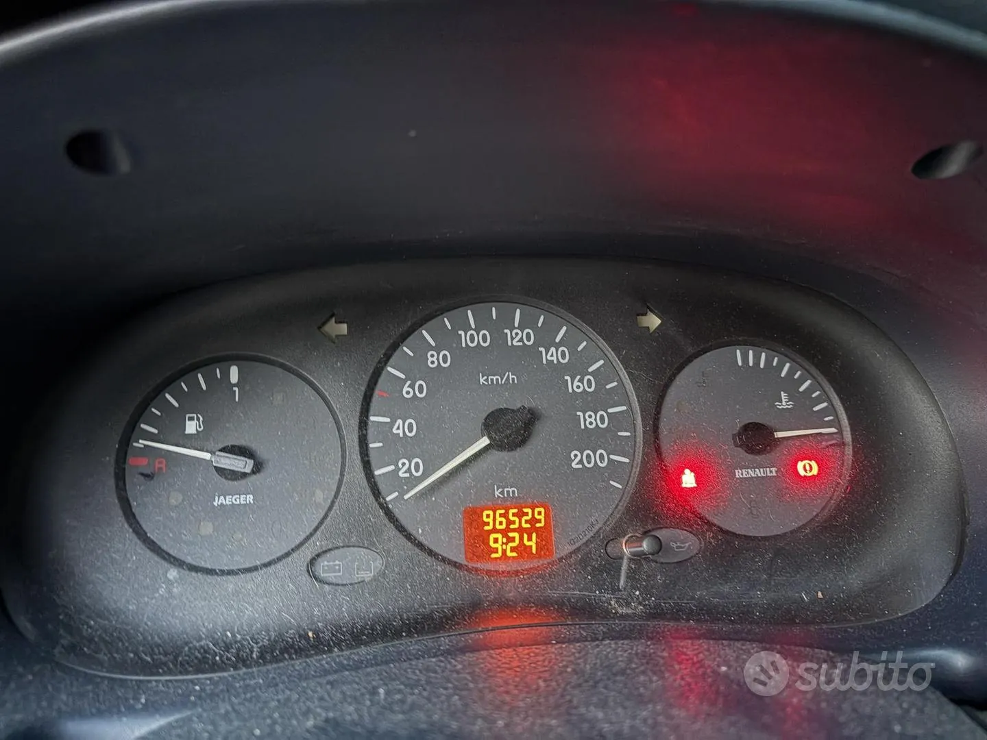 Renault Clio 2000 photo 5