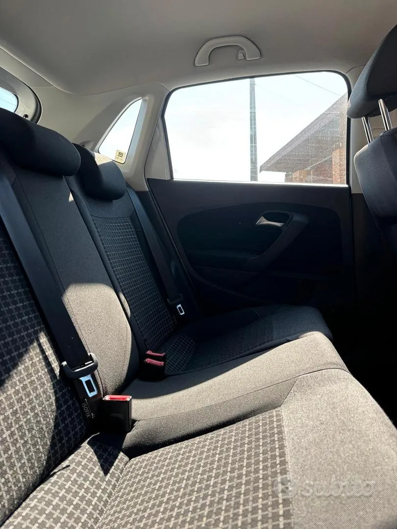 Volkswagen Polo 2016 photo 4