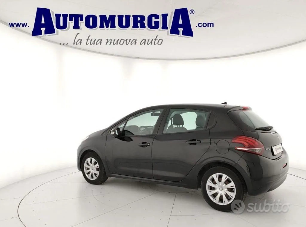 Peugeot 208 2019 photo 4