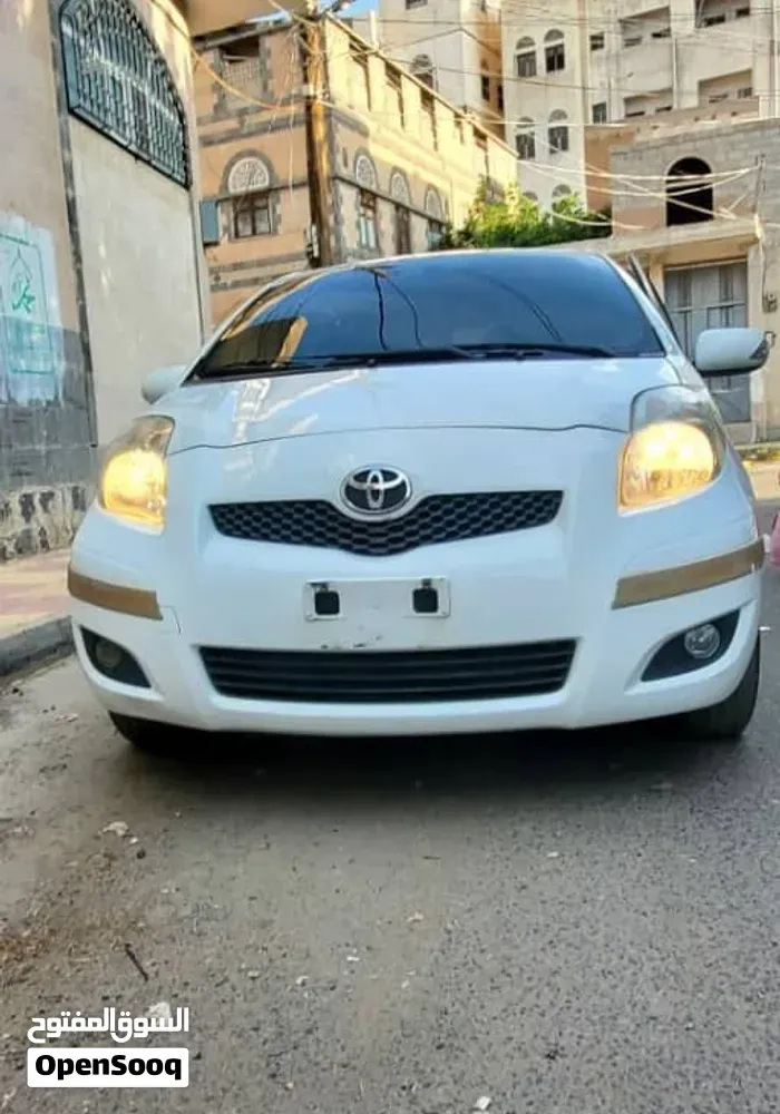 Toyota Yaris 2010 photo 3