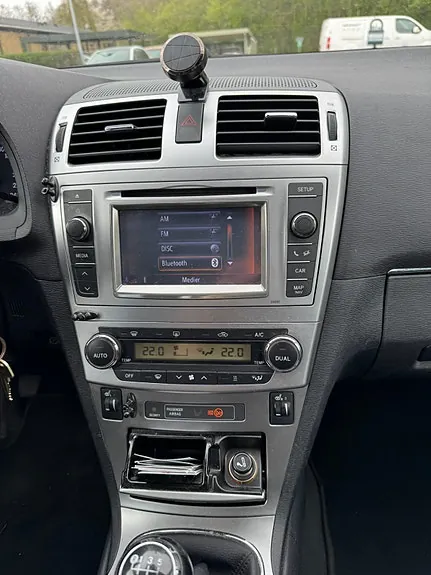 Toyota Avensis 2013 photo 5
