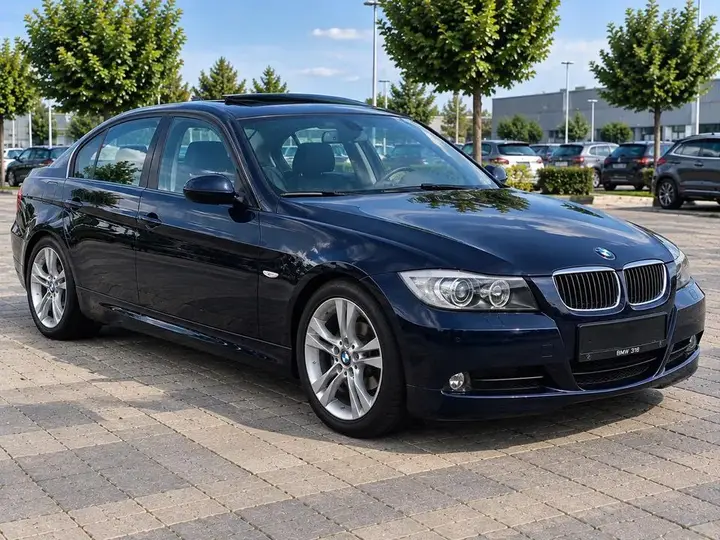 BMW 318I