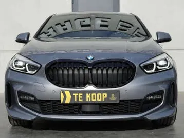 BMW 1 Series 2022 photo 2