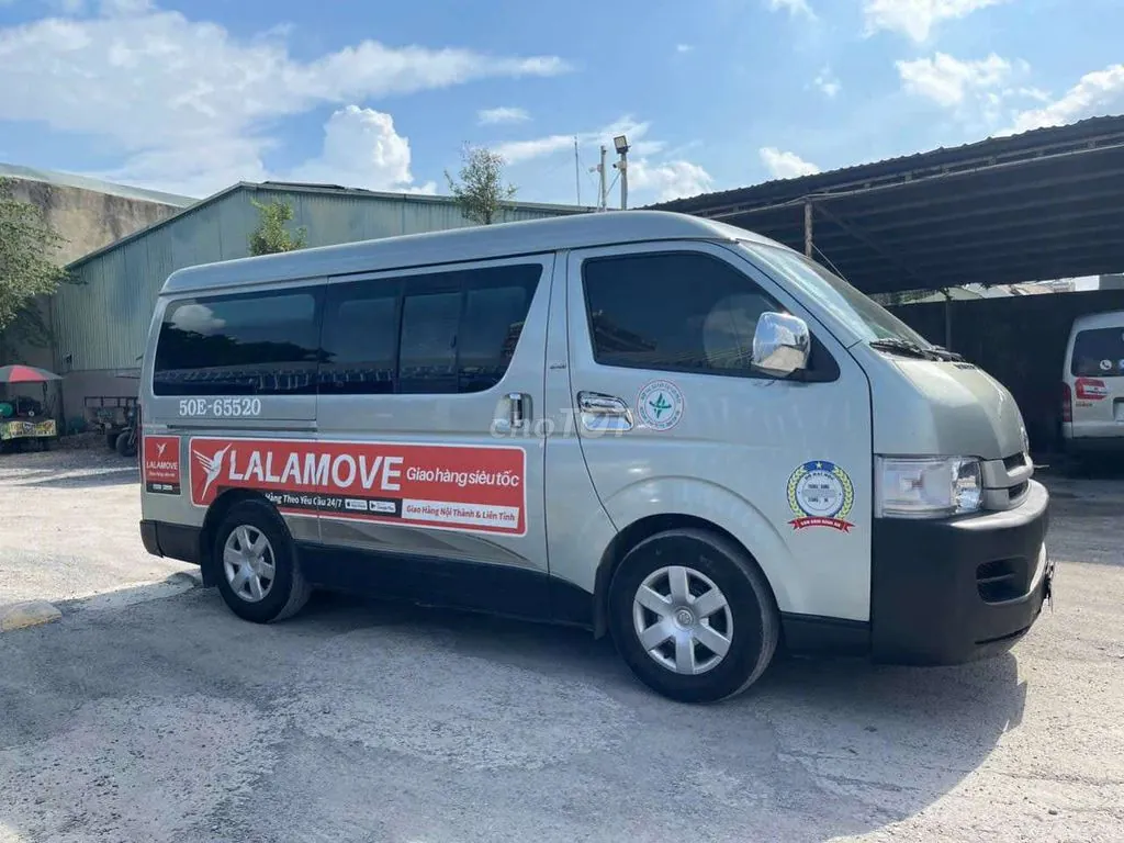 Toyota Hiace 2008 photo 5