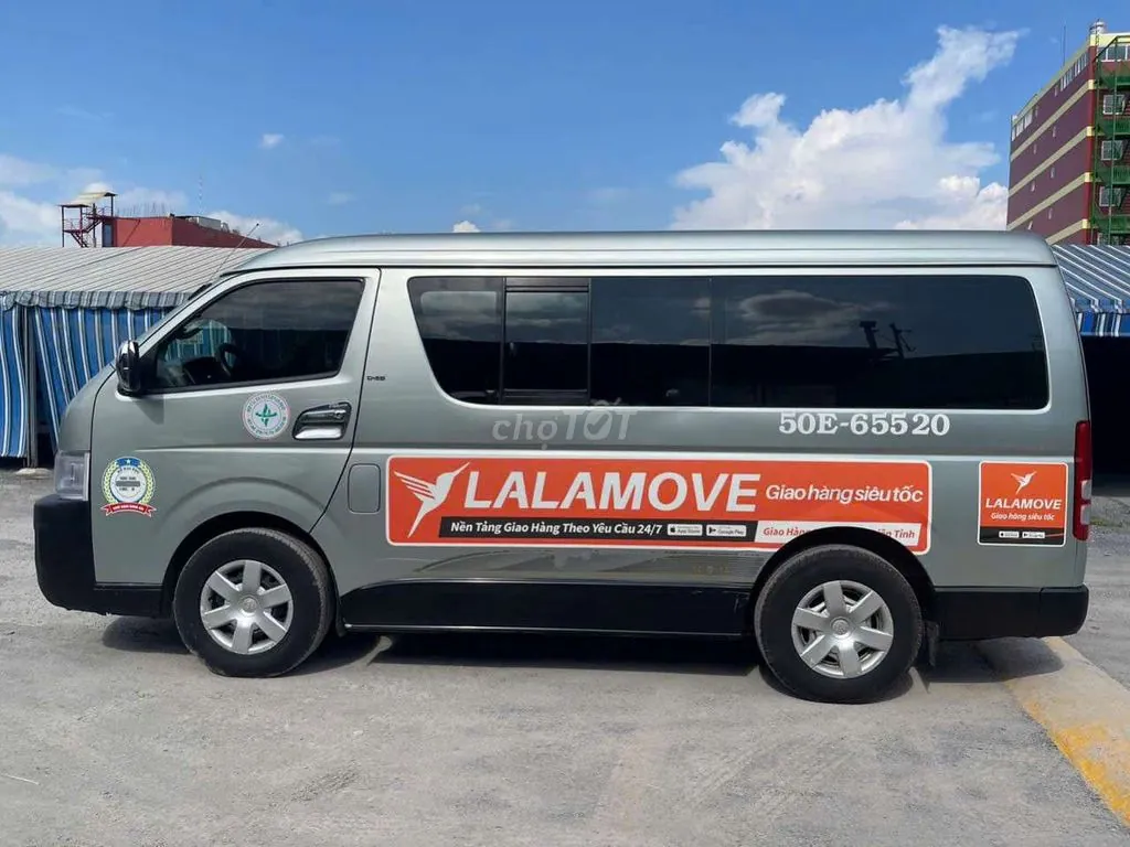 Toyota Hiace 2008 photo 4