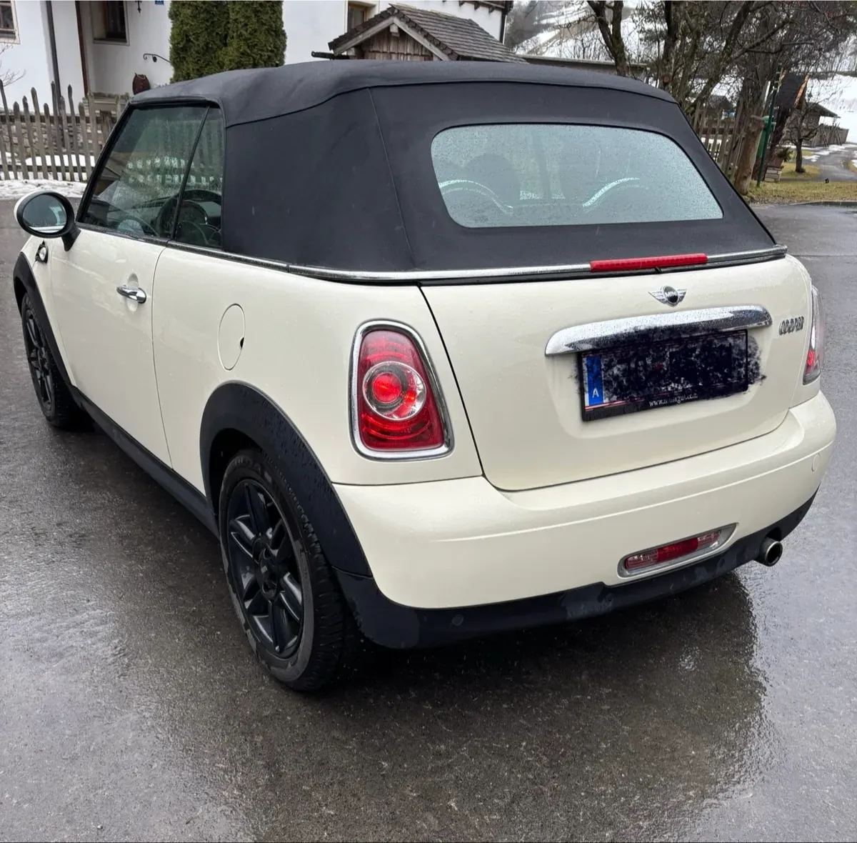Mini Cabrio 2012 photo 2