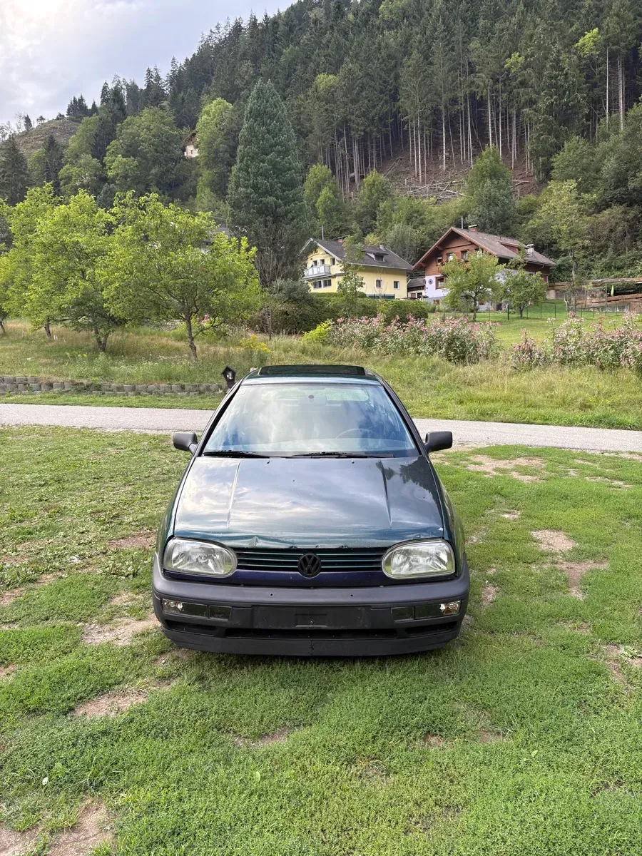 Volkswagen Golf 1996 photo 2