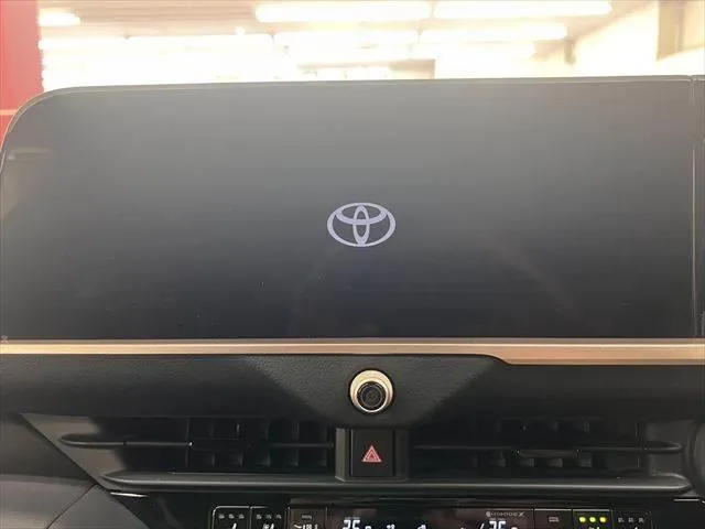 Toyota Crown Crossover 2023 photo 3
