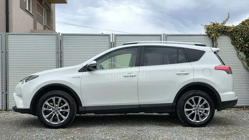 Toyota Rav 4 2016 photo 4