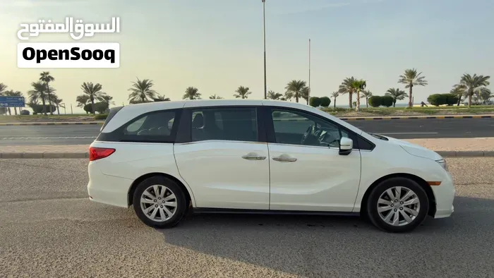 Honda Odyssey 2019 photo 3