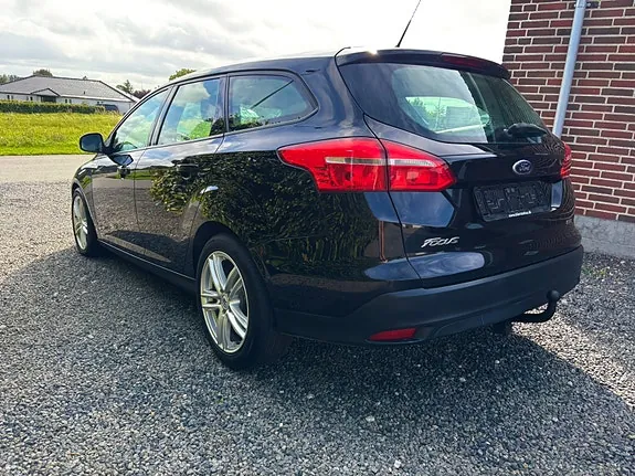 Ford Focus 2015 photo 2