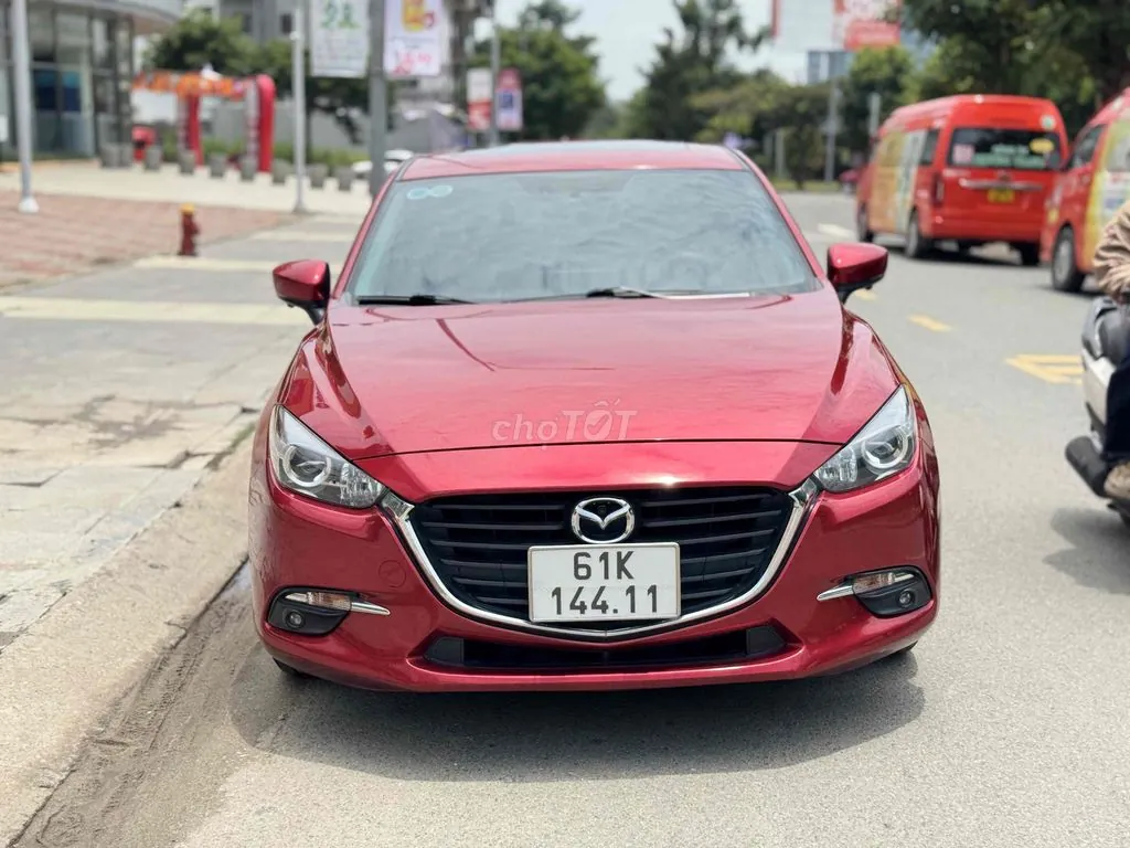 Mazda 3 2019 photo 2